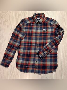 Columbia Cornell Woods Flannel Shirt Mens M Plaid Red Blue Button Up